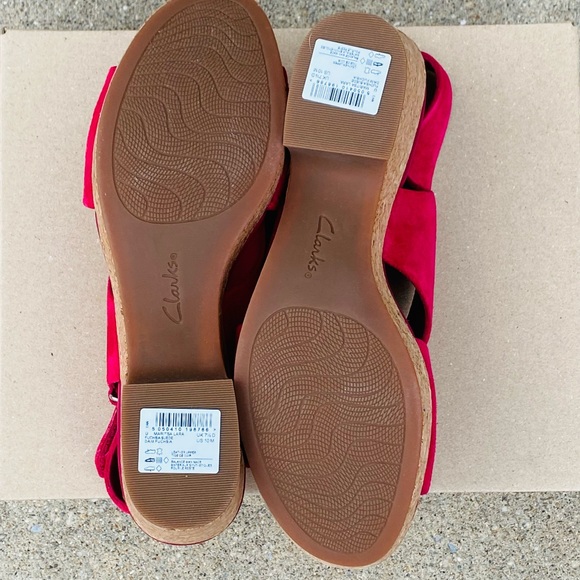 Clarks Fuchsia Suede Shoes - Picture 5 of 7